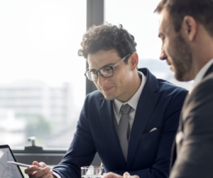 11 Ways to Improve Customer Service in Banking + Examples